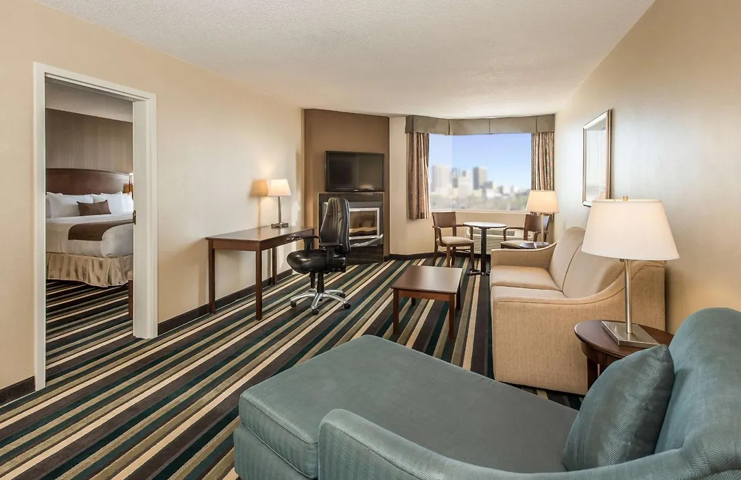 Best Western Plus Winnipeg Airport Hotel-1